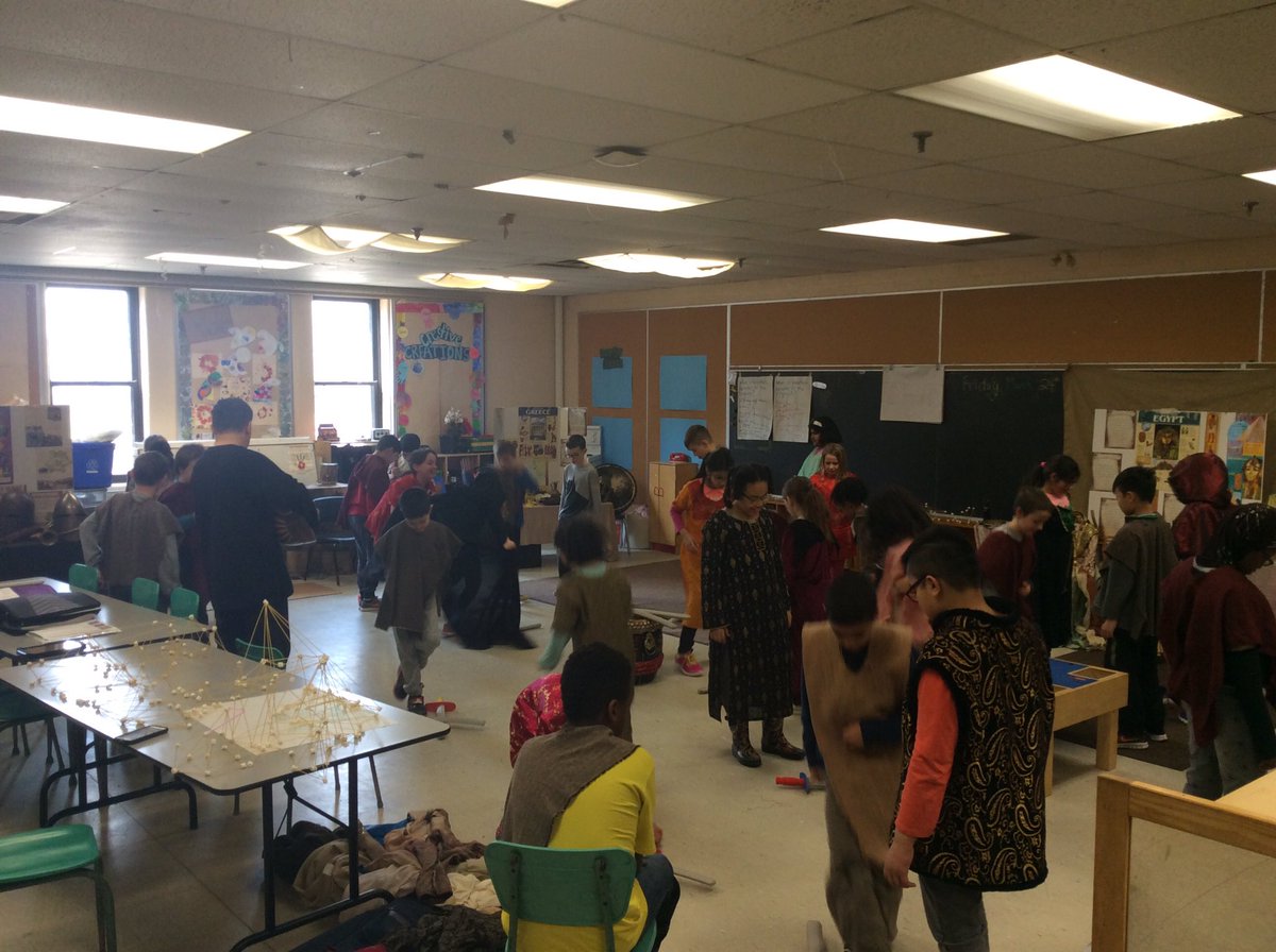 MrsPassfield's tweet photo. Grade 4's participate in an Ancient Civilizations Workshop @SWL_HWDSB @HWDSB #4A https://t.co/60B2BsT6Zh