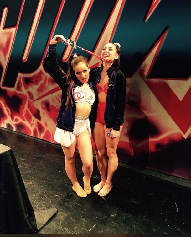 alexa_csehoski's tweet photo. Aww 2 years ago with my bff al pal #alwaysgoofin { @AlleeGeorge } https://t.co/oJmBAIBXCF