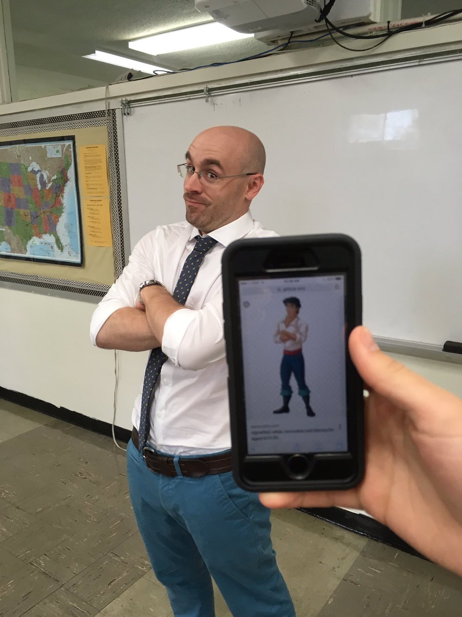MeehanEDU's tweet photo. Well... this is awkward. #PrinceEric https://t.co/ocXqcf9uKf