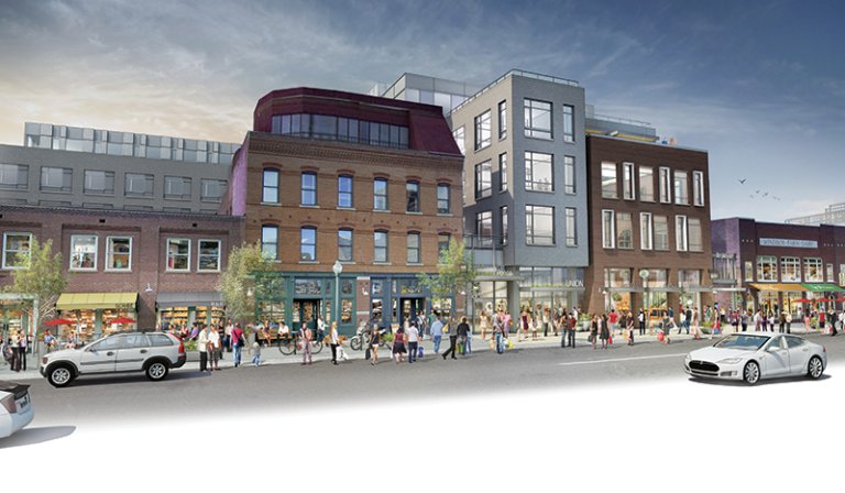 A historic district uses an vibrant alleyway rather than the streetfront to connect the block's many uses:  on.uli.org/8NFM309Kf8R