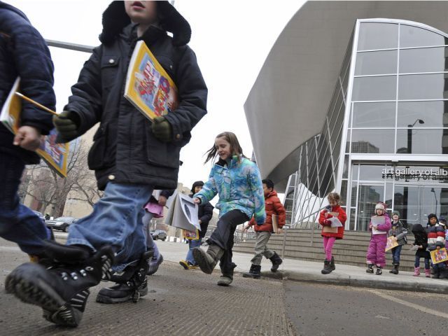 edmontonjournal's tweet photo. Paula Simons: Free Art Gallery of Alberta admission for kids, students from now on https://t.co/kjcDHztE2l #yeg https://t.co/acV4fYvh9r