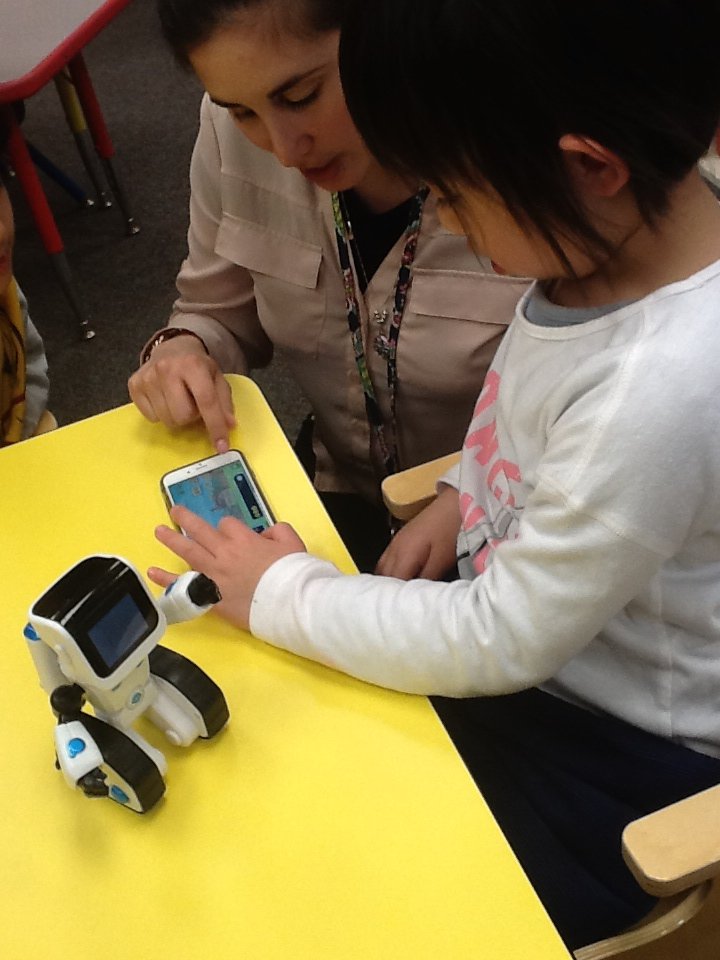 #tcgators #wwprsd #steam <a href="/jmbowes/">Janet Bowes</a> <a href="/ROsterbye/">R Osterbye</a> <a href="/lindsayjablons/">Lindsay Jablonski</a> @TCLibraryLady Coji was a big hit with our kids!