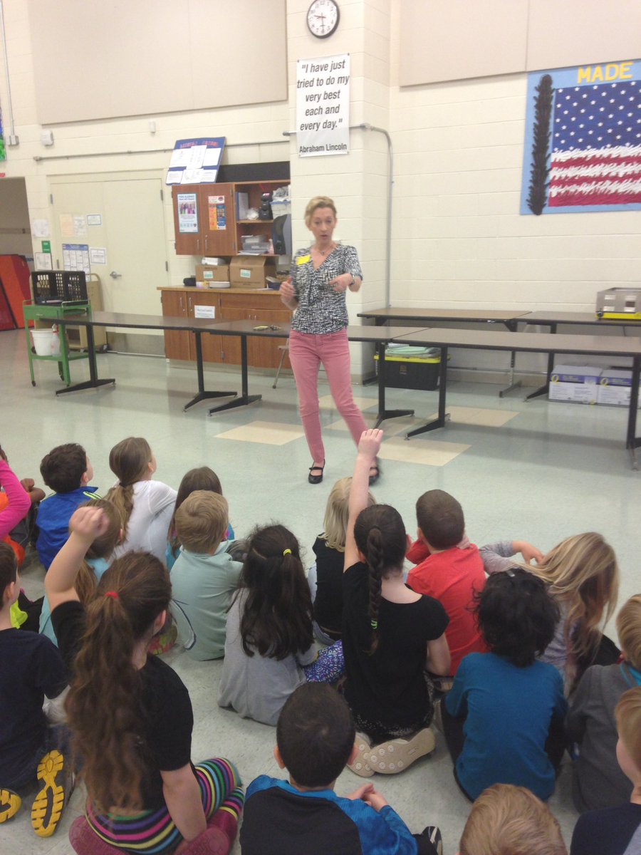 KLincolnSchool's tweet photo. Thank you so much to Mrs. Marchetti, the Wyckoff Children's Librarian, for speaking to our kindergartens about your role in the community! https://t.co/PskXlwCsde