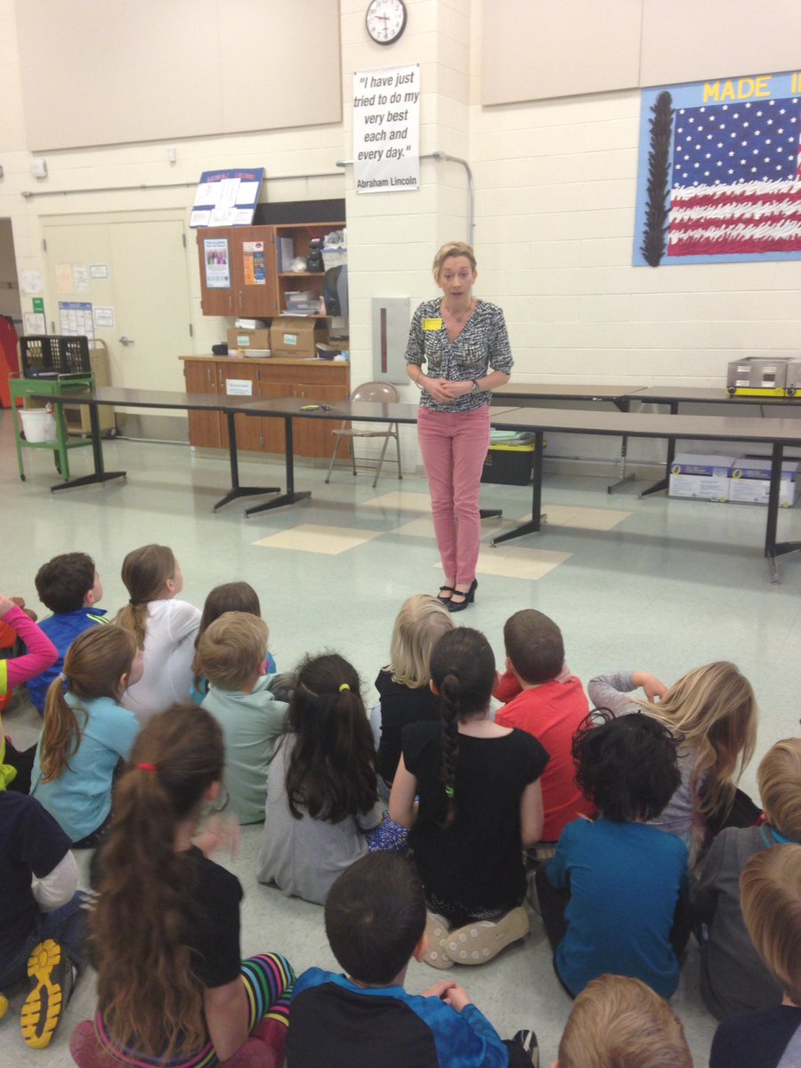 KLincolnSchool's tweet photo. Thank you so much to Mrs. Marchetti, the Wyckoff Children's Librarian, for speaking to our kindergartens about your role in the community! https://t.co/PskXlwCsde