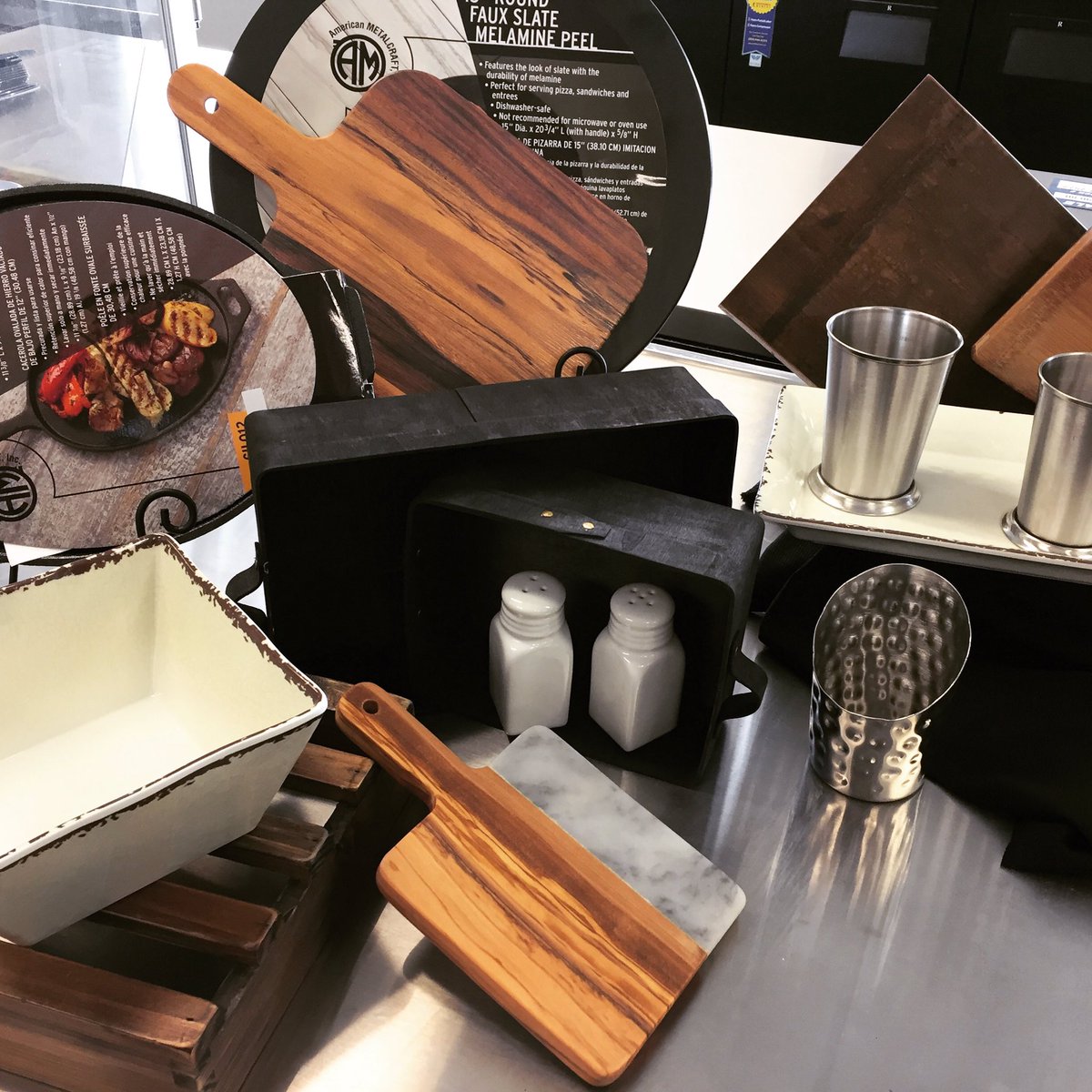 ServUOnline's tweet photo. Beautiful @AmerMetalcraft products on display in our Champaign store! #foodservice #tabletoptrends https://t.co/XK5Rj5ZanZ