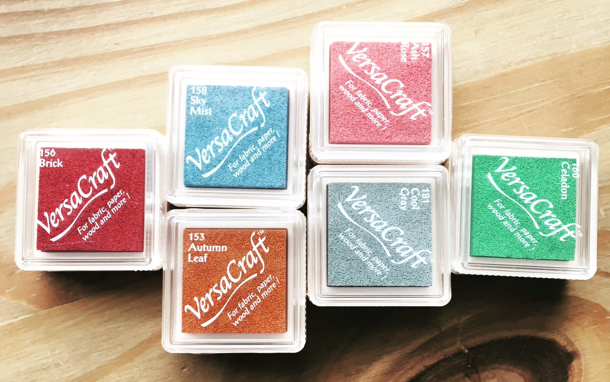 HKIllustrator's tweet photo. I love post π€ now time to start designing. #linoprinting #rubberprinting #versacraft #illustration #stampcarving #handprinted #experiential https://t.co/lsGeNkNtKg