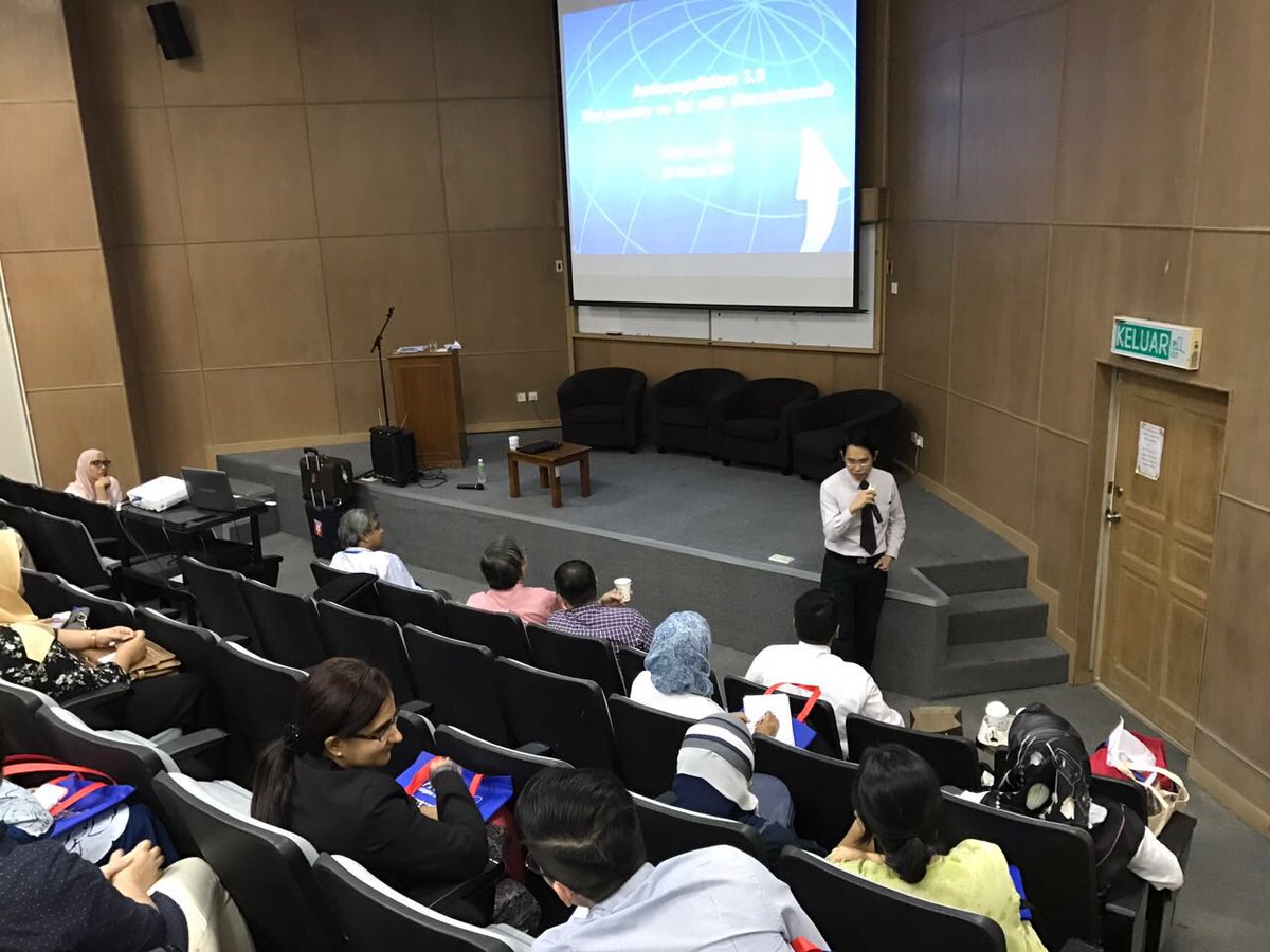 alankoay81's tweet photo. Spoke on #Anticoagulation 3.0 (#Bleeding Management Workshop) alongside #DrNoelThomas at #HospitalKualaLumpur #HKL #Praxbind #idarucizumab https://t.co/QlIYud9dxI