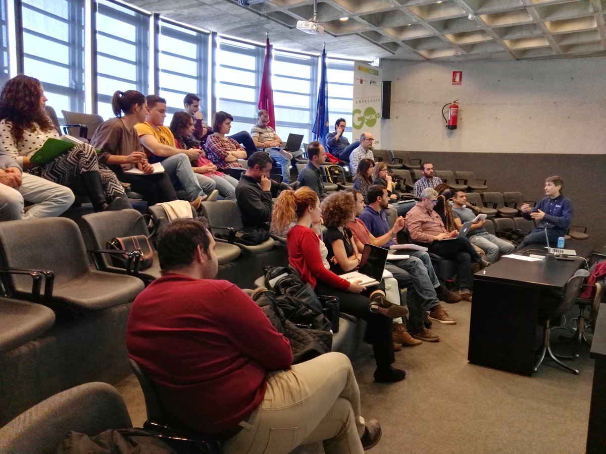 leonsotojj's tweet photo. Hoy en @Ceeict se respiraba a #emprendimiento e #innovación @infoRMurcia @EUREKA_NETWORK @eoi @AulaEmpresaCt https://t.co/5dBtn4WPfC