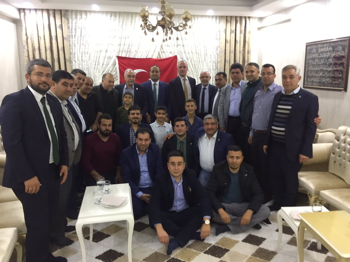 aefakibaba's tweet photo. Karaköprü ilçe teşkilatımızla Karşıyaka mahallesinde hemşerilerimize cumhurbaşkanlığı sisteminin faydalarını anlatıyoruz @AVAHMETAKSOY https://t.co/xEqexM9FfL