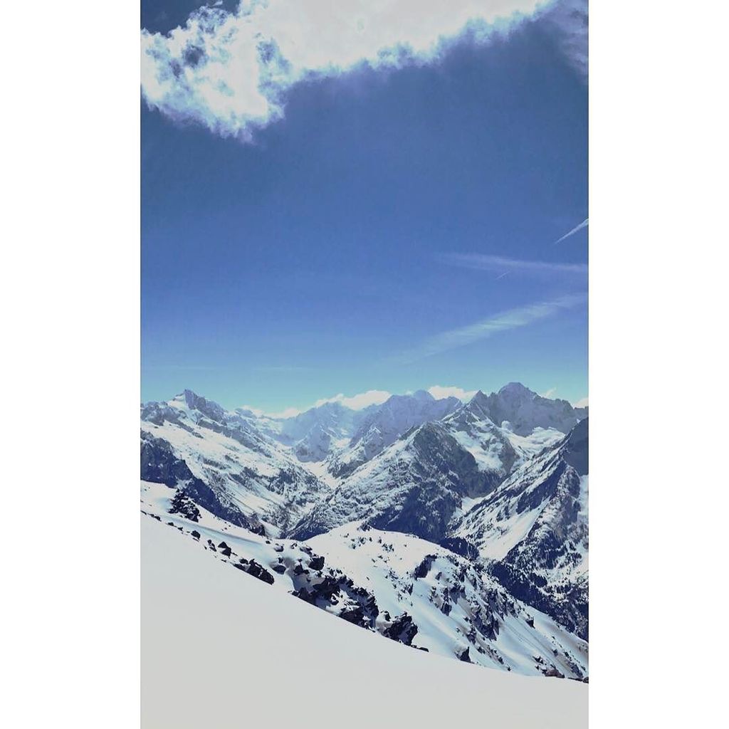 RachelJadeee's tweet photo. This view never gets old 💕
#les2alps #lesdeuxalpes #ski #skiing #france #mountains #views #snow #snowsports #alpes… https://t.co/yNQorHCN4a https://t.co/otN0M9Yk0i