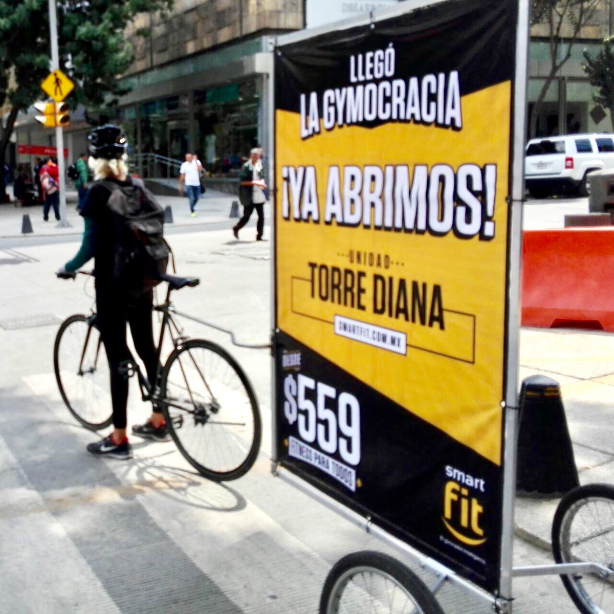 Bicible_'s tweet photo. no hay pretexto, ahí por rumbo de la Diana Cazadora nuestros amigos de @SmartFitMex ya abrieron! #ofertón #cerquita #TorreDiana #gymocracia https://t.co/1GkpVuMWLu