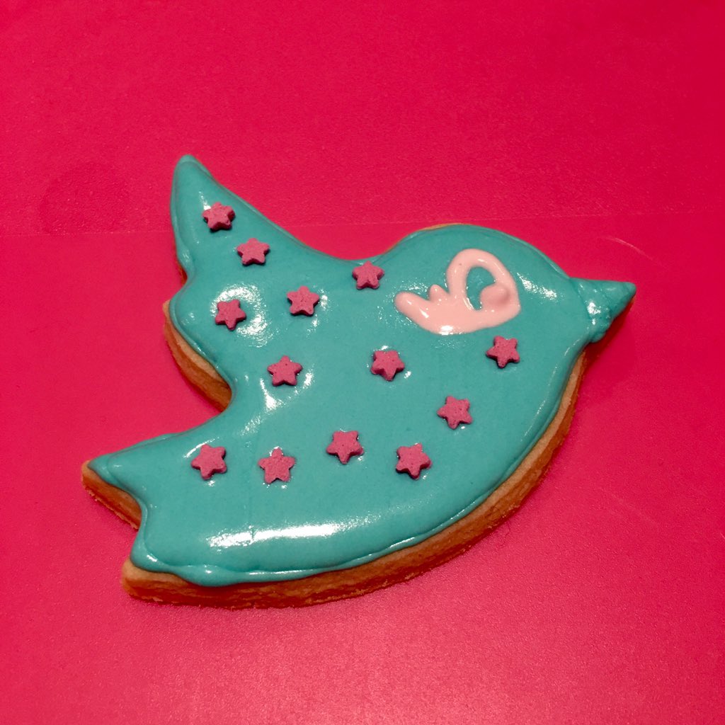 LesBaroudeurs1's tweet photo. Quand tu découvres un de tes talents cachés grâce à l'Apero blog et Tatie Cookie. Adieu Twitter, maintenant je frost du sablé 😂
#AperoBlog https://t.co/dTzyQxS0pH