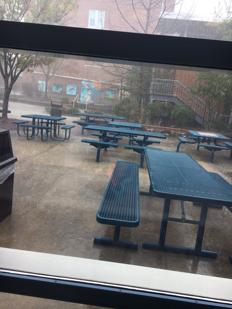 jprideNC's tweet image. Hail was fun to see. Now it&apos;s gone #wzrdpd