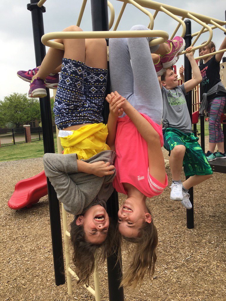 MissSalmonUP's tweet photo. Just hanging after STAAR 🐵 #lakeside1617 https://t.co/hO4YCKnjBT