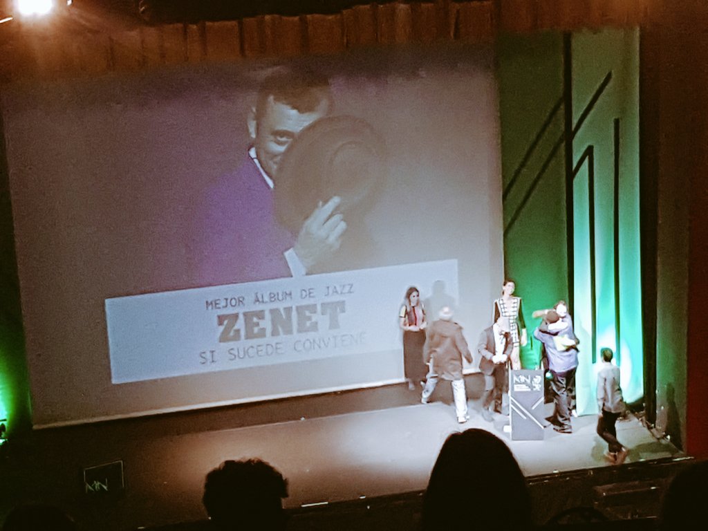 .<a href="/zenetoficial/">Zenet Oficial</a> recoge el #PremiosMIN al mejor álbum de jazz de la mano de @delapurissima