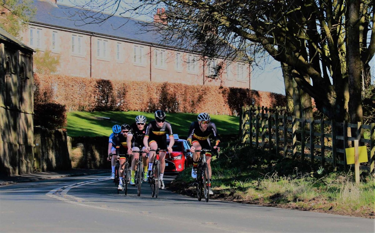 berwickwheelers's tweet photo. Some of @gsmetro @ScoreyAndrew @Hay_Mesh #reiversroadrace https://t.co/LFJ1f97Rlj
