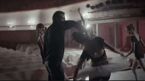 scout3032's tweet photo. #DavidDuchovny #RussianBeerCommercial #BalletInstructor Teach me.���️ https://t.co/8VUrplV5SB