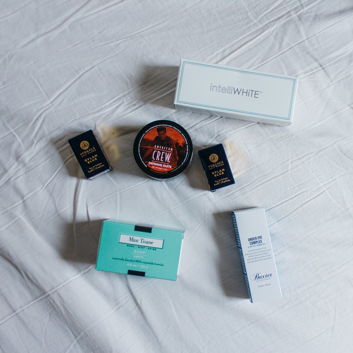 kkarakashyan's tweet photo. Some of my favorites from the new @MensHealthBox. Hair, teeth, fragrance and eyes! Get it with 20% off w/ code MHBOXMVP20! #MHBox #sponsored https://t.co/XCp9sHeZPy