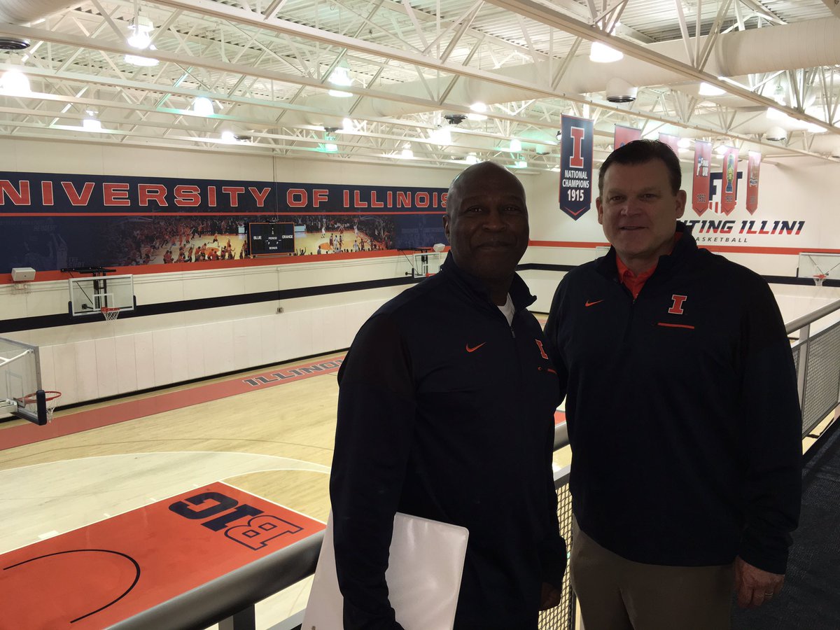 IlliniAD's tweet image. Introducing @LovieSmith to @CoachUnderwood and @coachfahey! Powerful leadership for @IlliniFootball, @IlliniMBB and @IlliniWBB! #WeWillWin