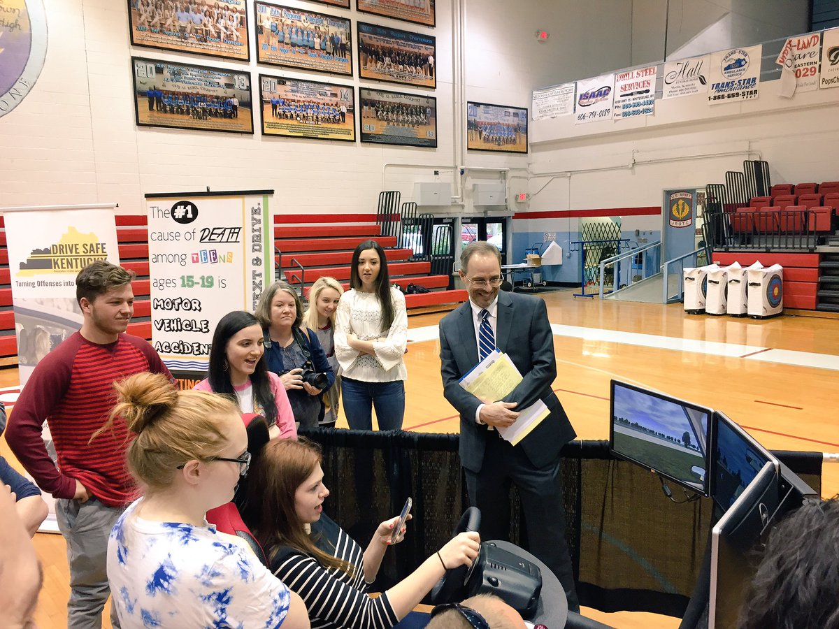 DriveSafeKy's tweet photo. Shout out to Allen Central HS in Floyd County.  Did another Drive Safe Ky "take the pledge and save a life" campaign. #allencentralhs https://t.co/iZdr8jzrmB