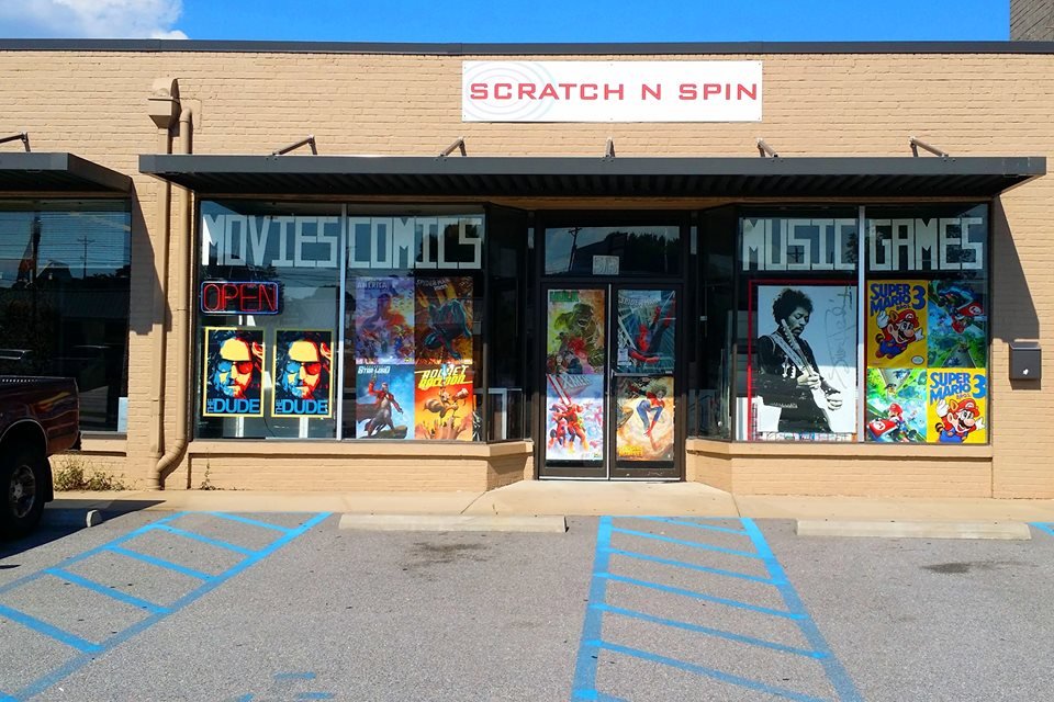 thegamecock's tweet photo. Local comic store #ScratchNSpin guarantees customers that every purchase off of any comics purchase is 10% off: https://t.co/DNwpgArj2X https://t.co/mUyayRO0NP