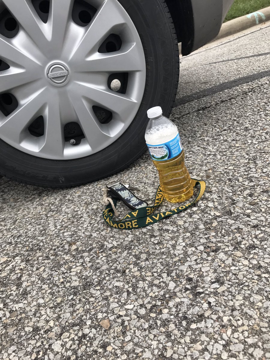 TheRexRockets's tweet photo. @Dartwars17 desperate times call for desperate measures #tinkletime https://t.co/4avIZMoaQS