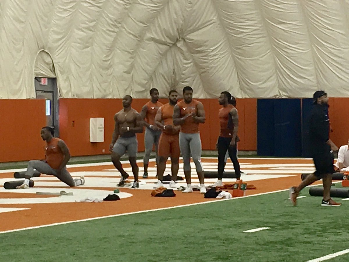 ShawnC_ATX's tweet photo. No confirmation yet, but Donta Foreman ran what appeared to be a sub 4.4 40 #UTproDay https://t.co/1m2ImZcPT4