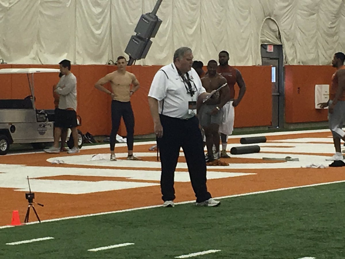 ShawnC_ATX's tweet photo. No confirmation yet, but Donta Foreman ran what appeared to be a sub 4.4 40 #UTproDay https://t.co/1m2ImZcPT4