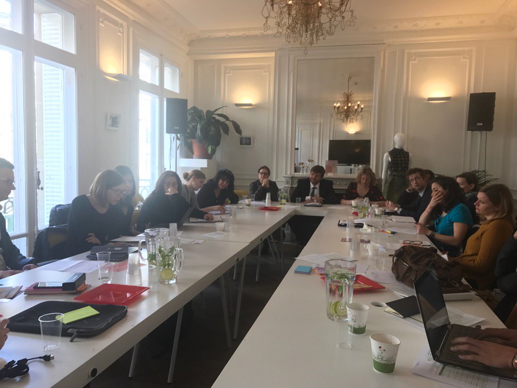 Groupe de travail de OREE sur le tri des déchets dans le cadre de l'économie circulaire <a href="/ANeerlandais/">Atelier Néerlandais</a> <a href="/NLenFrance/">NL Ambassade France</a>