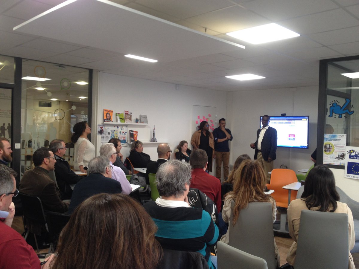 cciessonne's tweet photo. #cciessonne #clubTIC #lacapsule #echangesprofessionnels #rencontres #communication #digital Club TIC “communiquer sans budget” @cciessonne https://t.co/GAzbrXhGAx