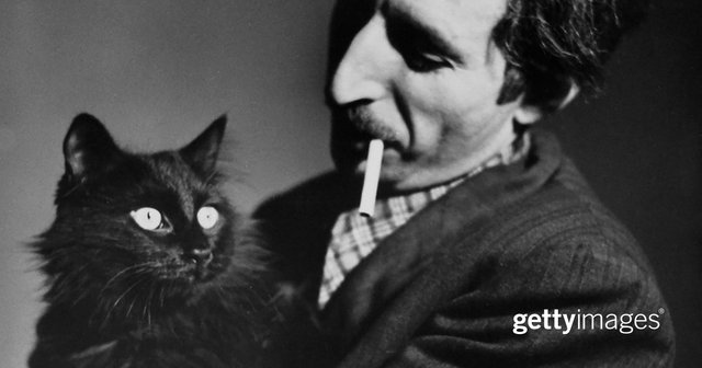 brooder9's tweet image. A Purrfect Sidekick! LIFE photographer Gjon Mili and his cat named Blackie via @GettyImages bit.ly/2ndQyIO