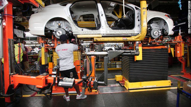 cnnbrk's tweet photo. Trump praises Ford's $1.2 billion investment in Mich. plants. Most of investment was part of 2015 labor deal. https://t.co/A1CzXyfVPX https://t.co/27sSPArKBt
