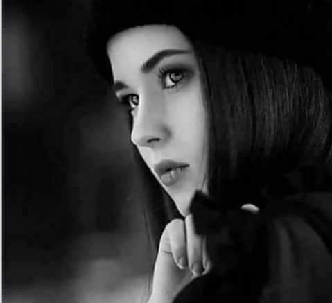 #مملكة_نور
" يبقى الحب مجرد كلمة حتى يأتي أحدهم ويعطيها معنى".وأجمل مافي الحب الوفااااااء