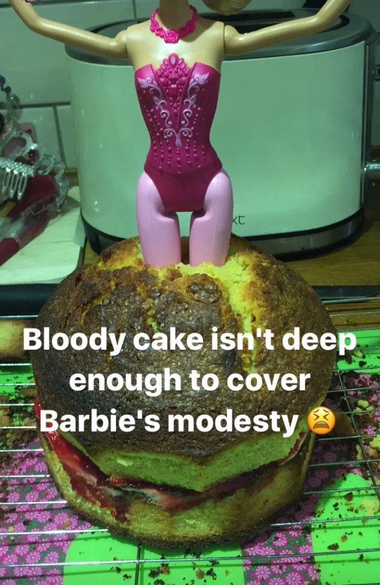 FreeCakesBrom's tweet image. #cakechallenge  #cakeemergency #talentedbaker If you want #Barbie in a cake, you shall have #Barbie in a cake @BromleyWA #charitytuesday