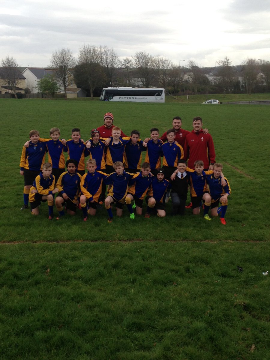 Huge thanks to <a href="/lloydevs7/">Lloyd Evans</a> <a href="/lukeymogz/">Luke Morgan</a> @timmytant1 for coaching our year 7 today ahead of the Urdd 7s next week 👍🏻  <a href="/WelshRugbyUnion/">Welsh Rugby Union 🏴󠁧󠁢󠁷󠁬󠁳󠁿</a>