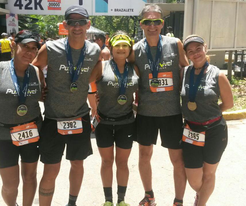 puronivelrun's tweet photo. Puro Nivel dijo presente en los 42k. #MaratonCAF .  Felicitaciones a todos por este logró.  #puronivel https://t.co/modF1Eh327