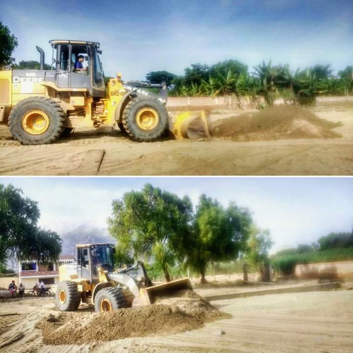 GRLaLibertad's tweet photo. #LaLibertadEnAcción Maquinarias continúan realizando trabajos de limpieza y remoción de escombros en las calles del distrito de #Conache https://t.co/rbSvAA5HxA