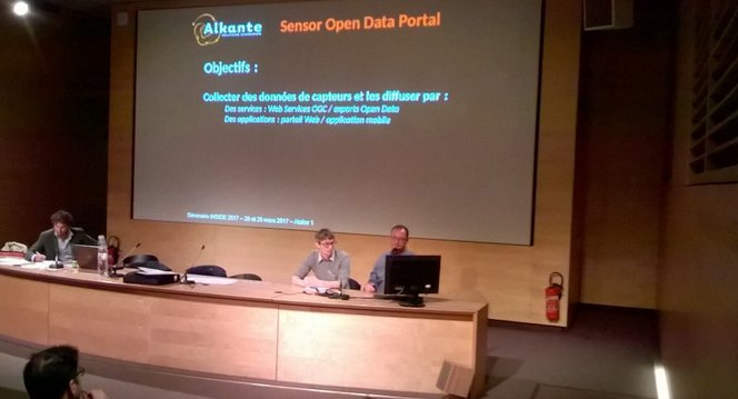 Alkante35's tweet photo. Présentation d'@Alkante35 au Séminaire #inside2017 @ENERGIC_OD #datasensor #Iot #smartcities https://t.co/M1bZH31L5u