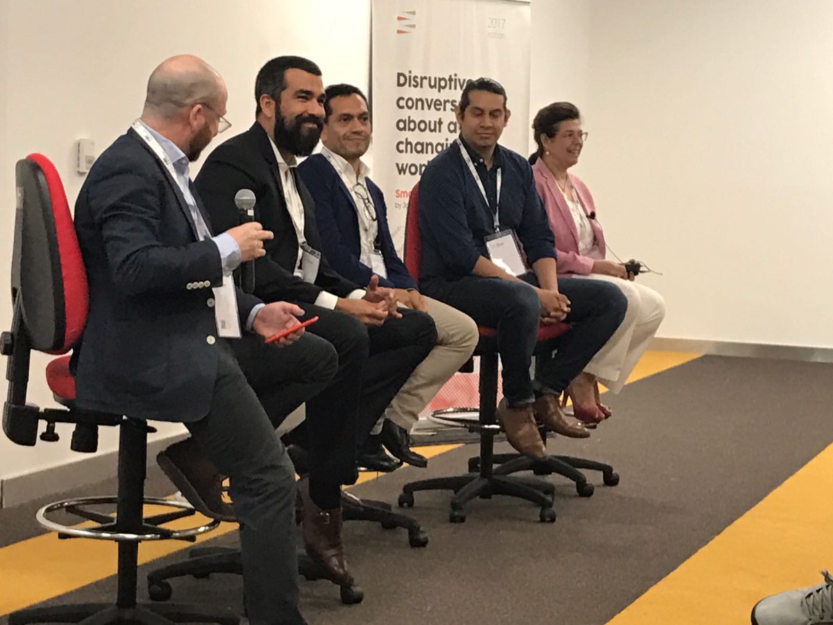 3goffice's tweet photo. ¡Panel de CEOs moderado por @alex_rrebrand! Exponen conclusiones sobre el papel del líder: ¿Cómo generar transformación en retail? #rdcLima https://t.co/1yM8QAEziT