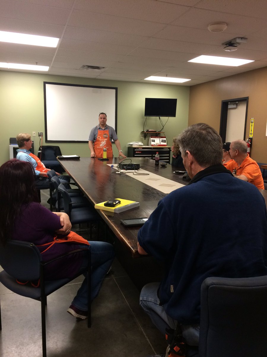 HDE is teaching our associates how to educate our customers with the services we offer!@jody_delicato <a href="/jeffschultz09/">Jeff Schultz</a>