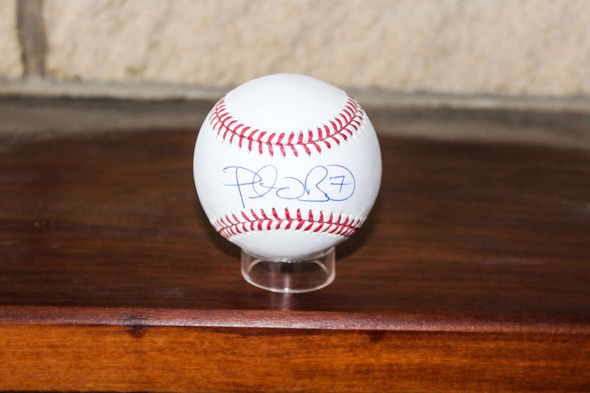 RoyalsAuthentic's tweet photo. In honor of a great performance at Spring Training, we are giving away this signed Peter O'Brien baseball! RT for your chance to win! https://t.co/STIw3tVzJo