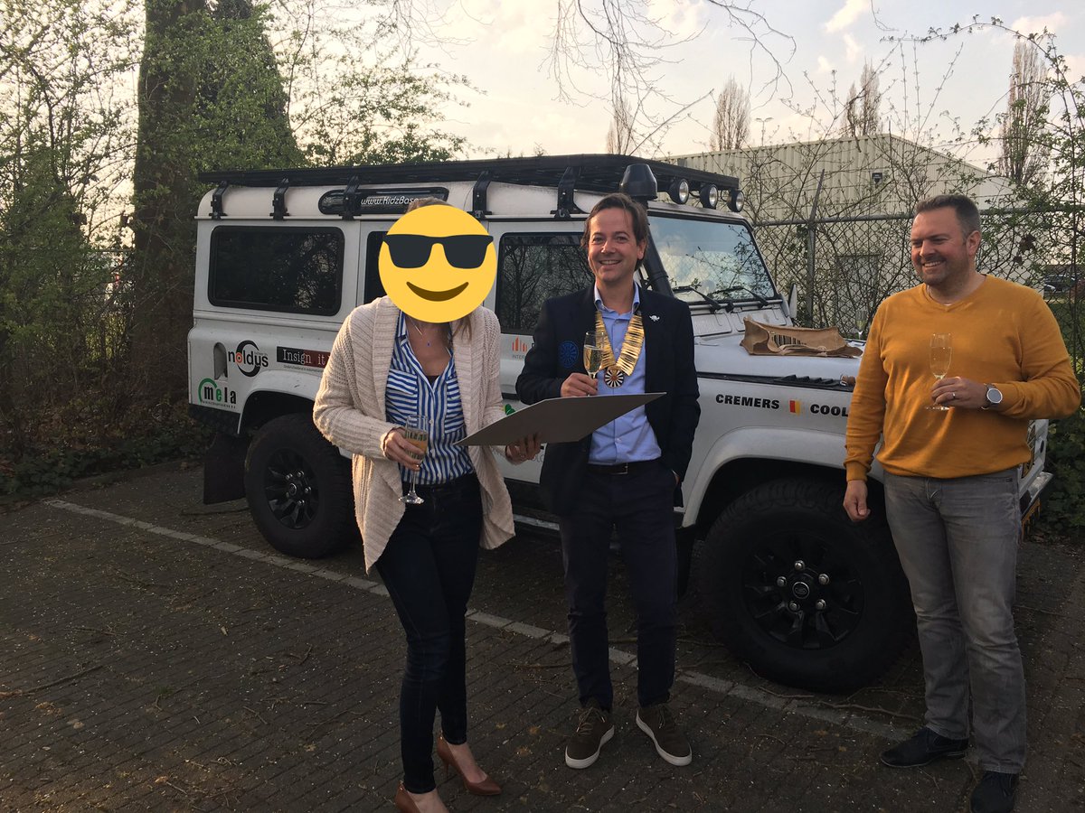 RT94Venlo's tweet photo. Vandaag de cheque aangeboden aan #Kidzbase. ;-))) https://t.co/BAKrqG3iqj