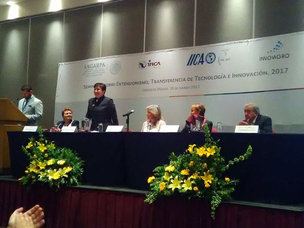 Heidi_dcd's tweet photo. Seminario sobre Extensionismo, transferencia de tecnología e Innovación, 2017 https://t.co/L0dOnf73ey