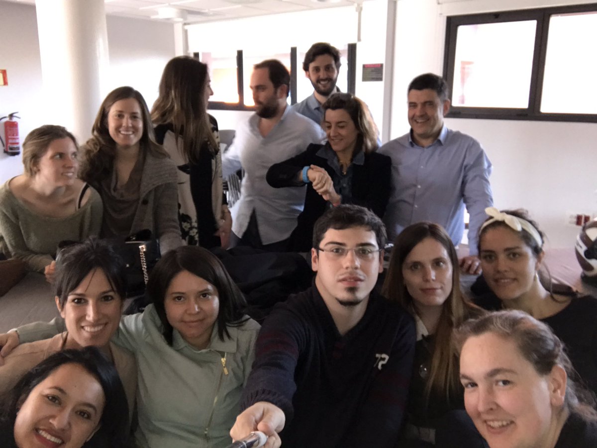 donostik's tweet photo. Hoy hemos tenido el honor de tener a @XGoicoechea en el #MUDE2017 en @deusto TIC's y #SectorSalud. Tela! Gracias Xabi https://t.co/6ruIAqzekD