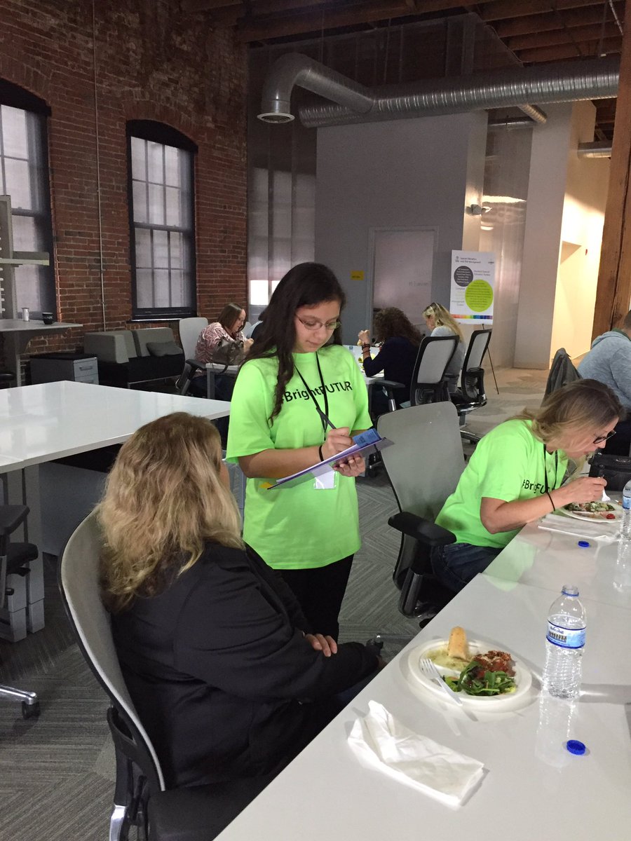LumenTouch's tweet photo. Have we mentioned we have the BRIGHTEST interns?! #BrightFUTURE #BrightLEARNERS #BrightINTERNS https://t.co/fwHg6bPd6w