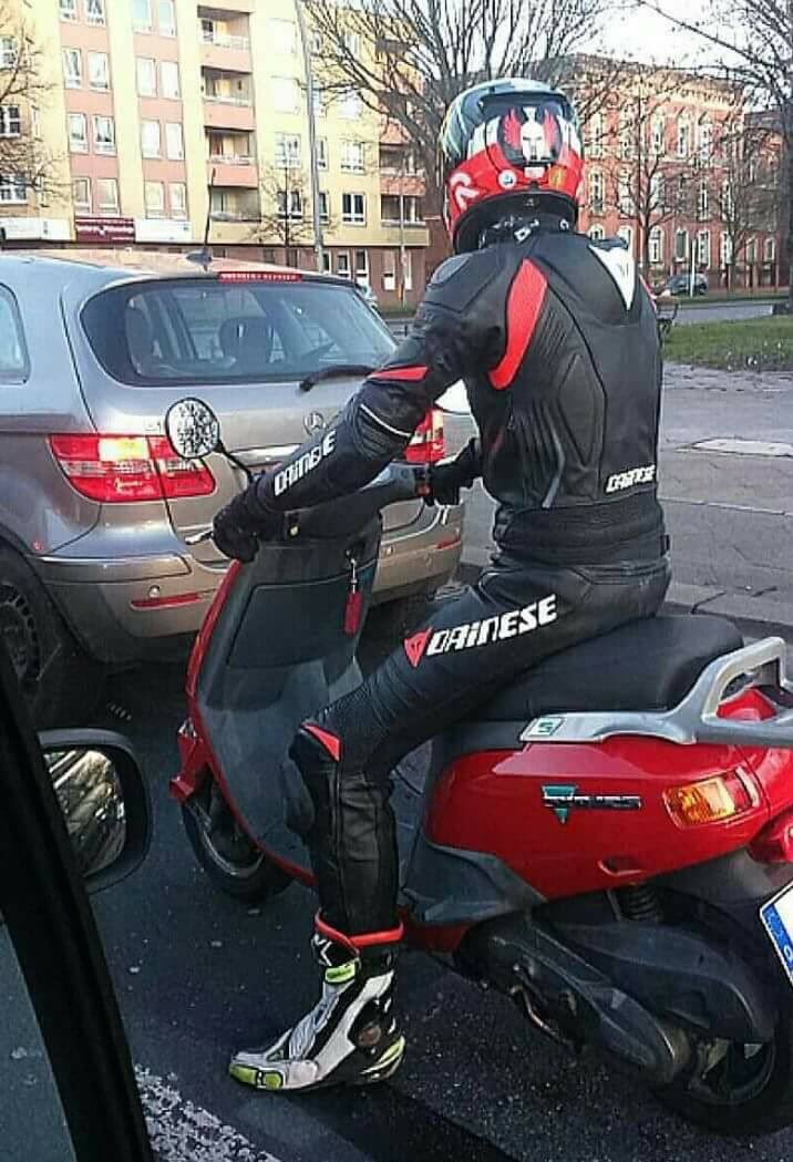Quand t'as tout mis dans l'équipement et que t'as plus une thune pour la moto