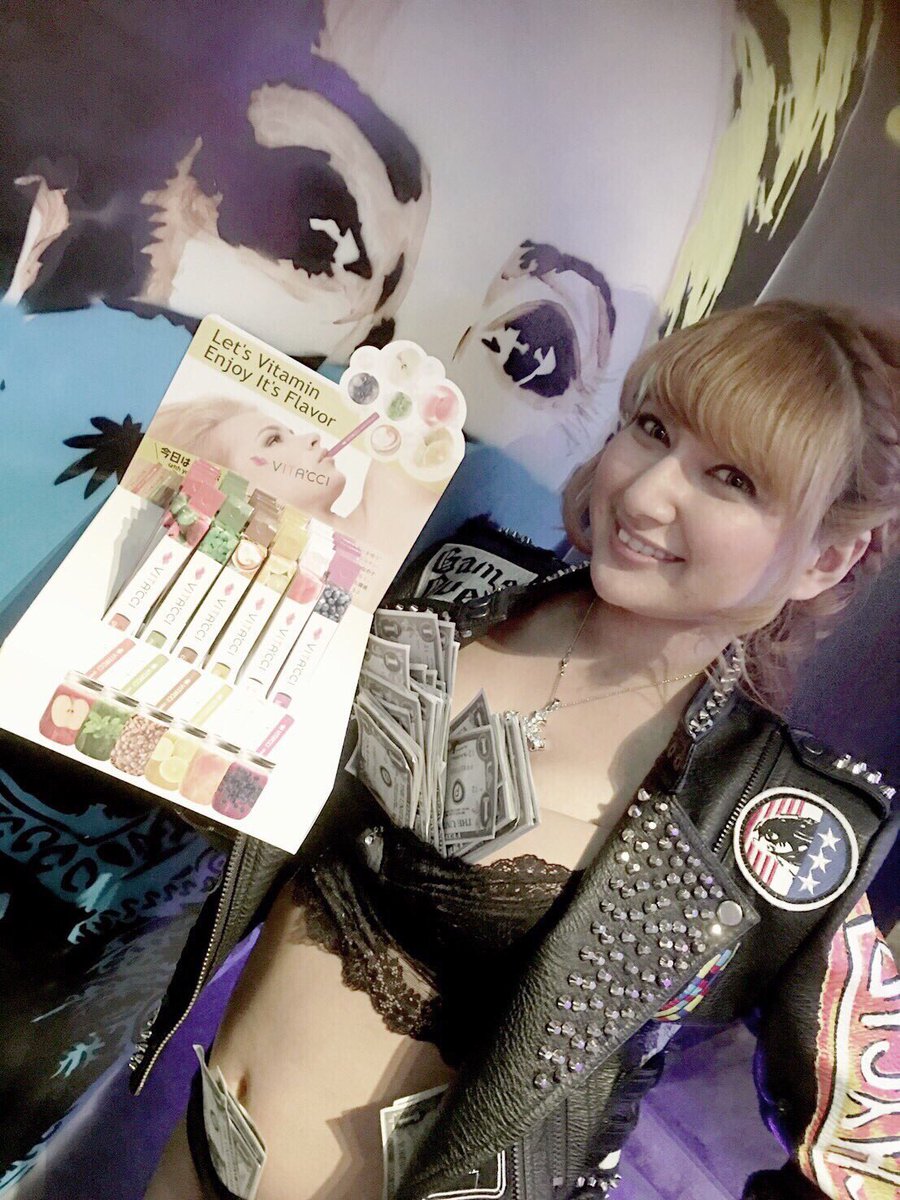 vita_cci's tweet photo. バーレスク東京様、新店舗のパーティオン様でご紹介頂きました!
#VITACCI
#ビタッチ
#バーレスク東京
#PARTYON https://t.co/nfIrV83LCg