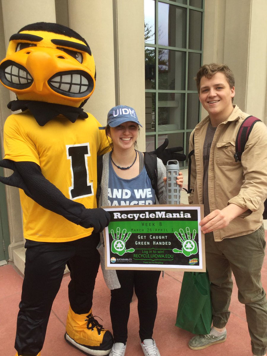 sustainUI's tweet photo. She got caught green-handed for using a refillable water bottle #RecycleLikeAHawk @TheREALHerky https://t.co/4fgdJobsjO