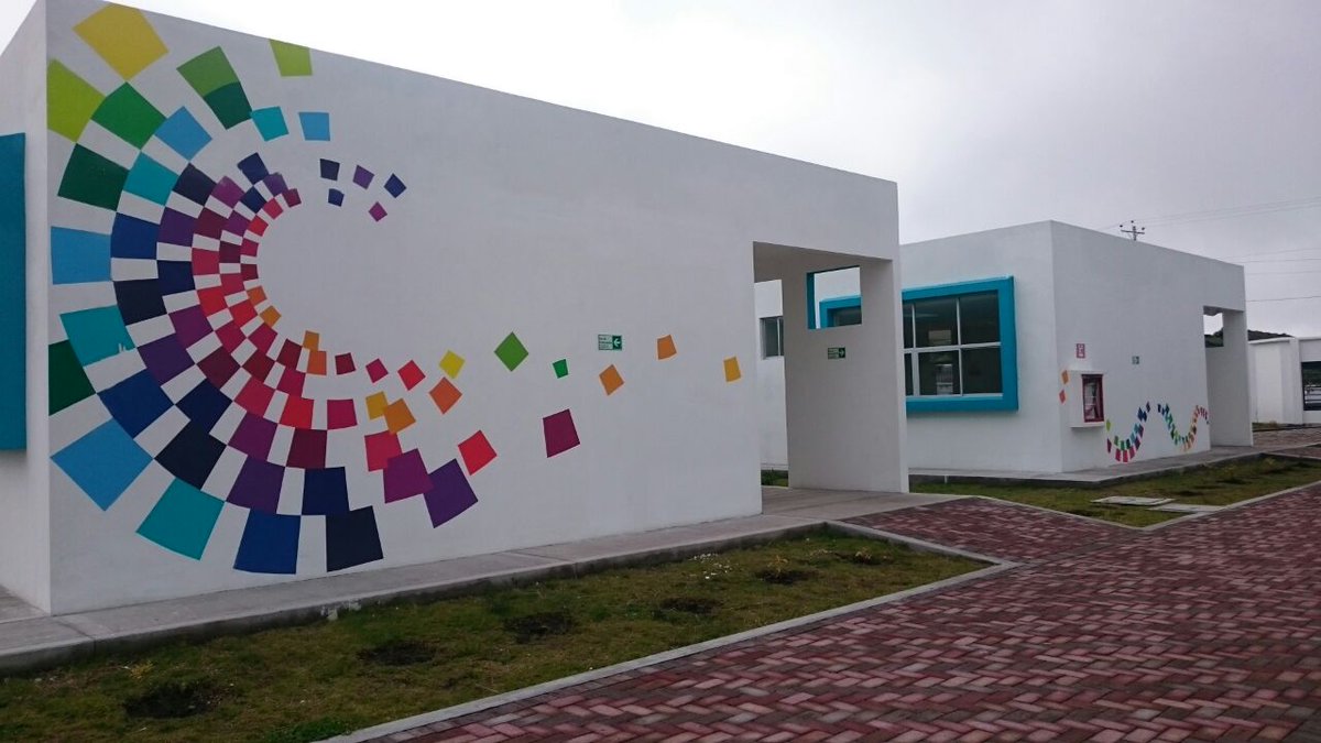 Educacion_Ec's tweet photo. "Sin Revolución no hay educación, tuvo que llegar la RC para dar a la educación la importancia que merece", @MashiRafael #UnaEscuelaPorDía https://t.co/taVGsYIFX6