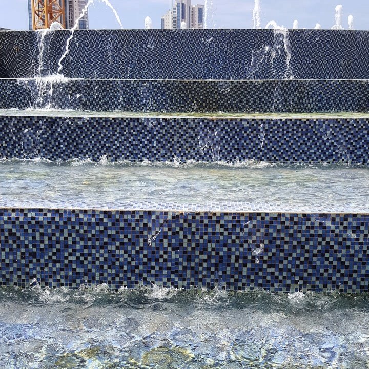 amarmosh65's tweet image. להטיל מטבע למזרקה ; אין לי משאלה😤